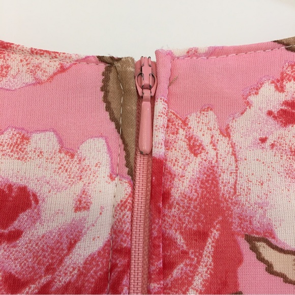 Pink & red fitted top. Size S. - Picture 4 of 7